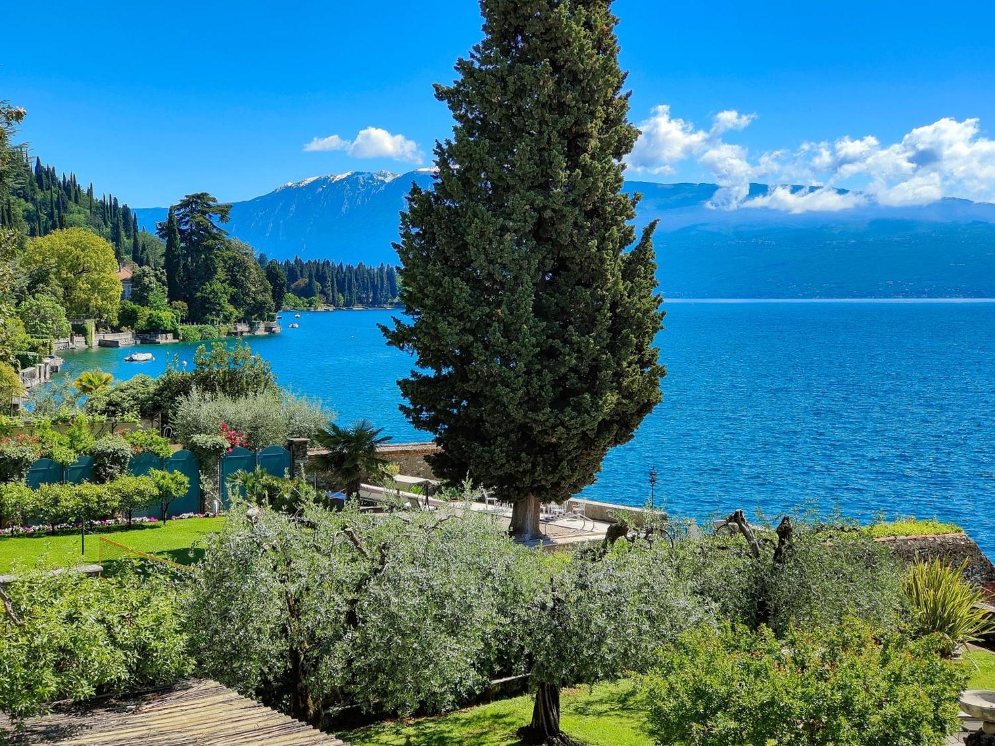 Luxury Lakeside Apartment Right On The Water Salò Екстериор снимка